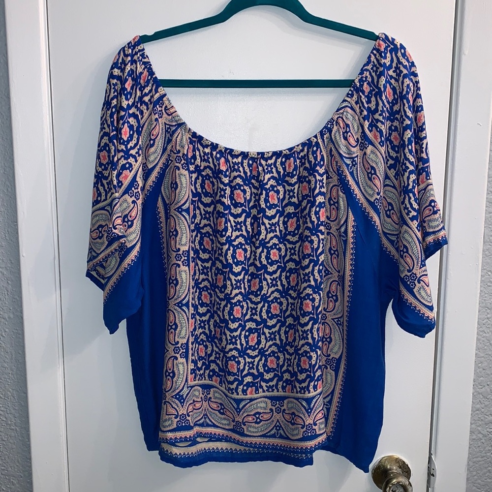 True Destiny - Off shoulder blouse